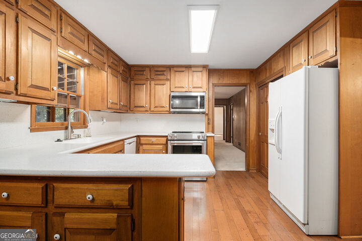 Property Photo: 2437 Cardinal Way GA 30084