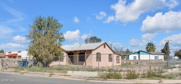 Property Photo: 7655 Hacienda Avenue TX 79915