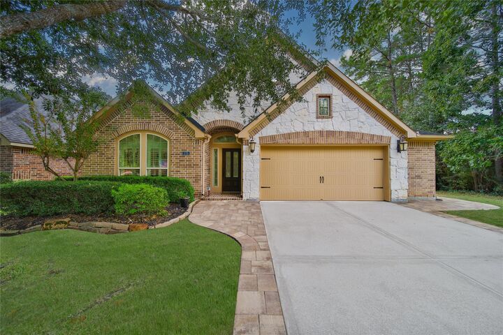 Property Photo: 175 Forest Heights Lane TX 77316