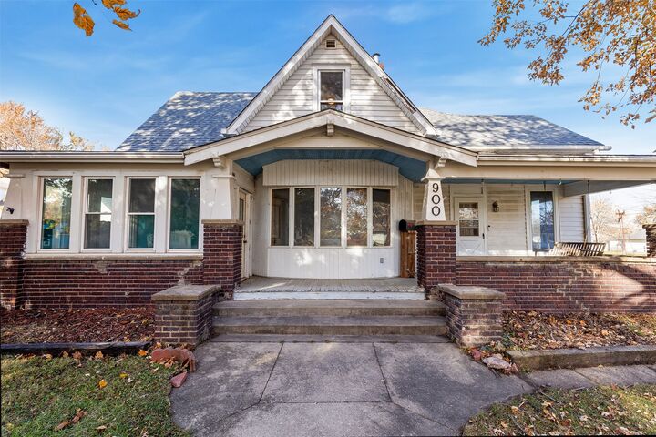 900 E Salem Avenue  Indianola IA 50125 photo