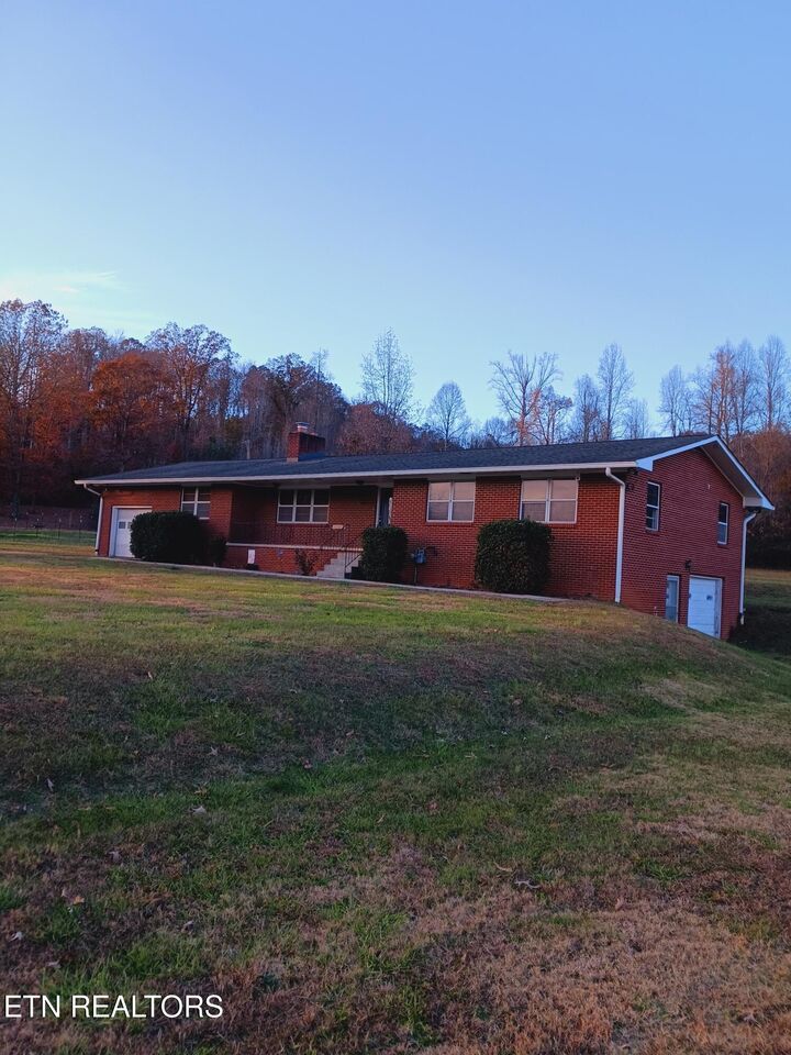 Property Photo: 4776 Roane State Highway Hwy TN 37854