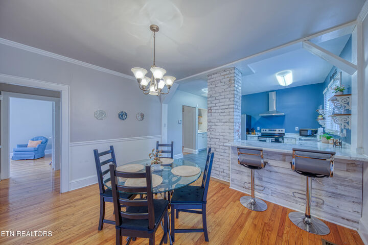 Property Photo:  5109 Oakview Rd  TN 37918 