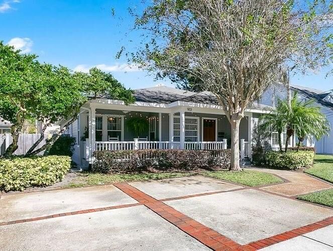 Property Photo:  901 Shady Lane Drive  FL 32804 