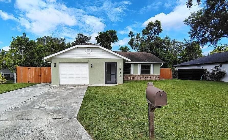 Property Photo:  1035 Deer Hollow Way  FL 34232 