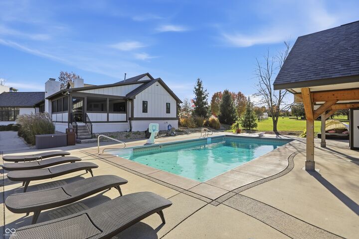 Property Photo: 4316 W Whiteland Road IN 46106