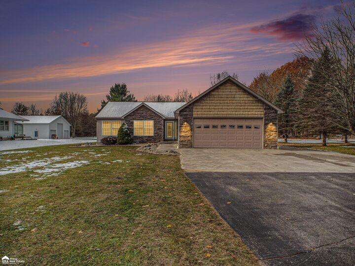 11067 Seymour Road  Montrose MI 48457-9065 photo
