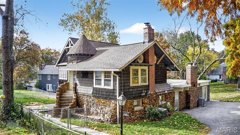 Property Photo:  8673 General Grant Lane  MO 63123 