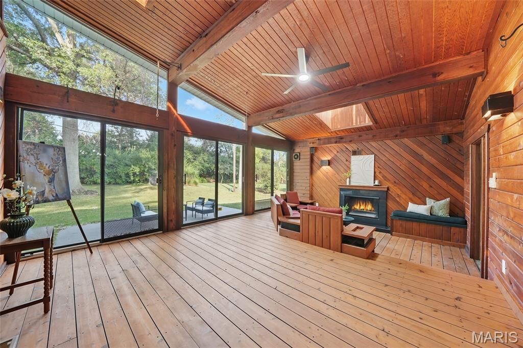 Property Photo:  31 Bon Hills Drive  MO 63132 