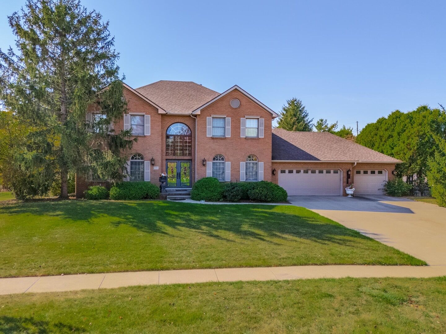 Property Photo:  7 Smokey Court  IL 61704 