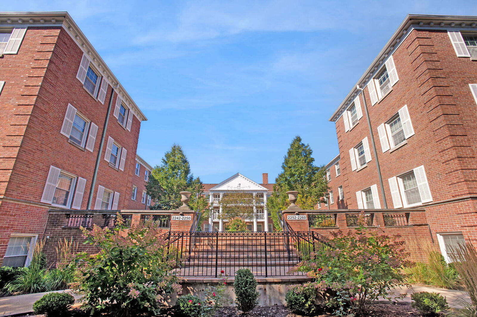 Property Photo: 2252 Sherman Avenue 2 IL 60201