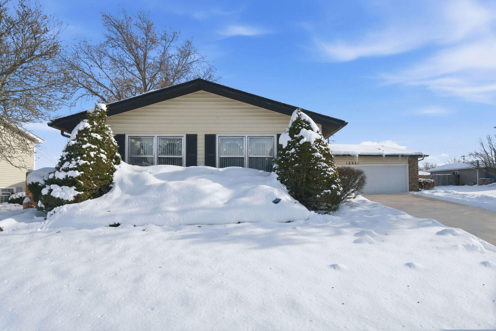 Property Photo:  18941 Cypress Avenue  IL 60478 
