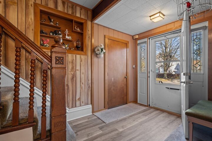 Property Photo:  644 Oak Avenue  IL 60506 