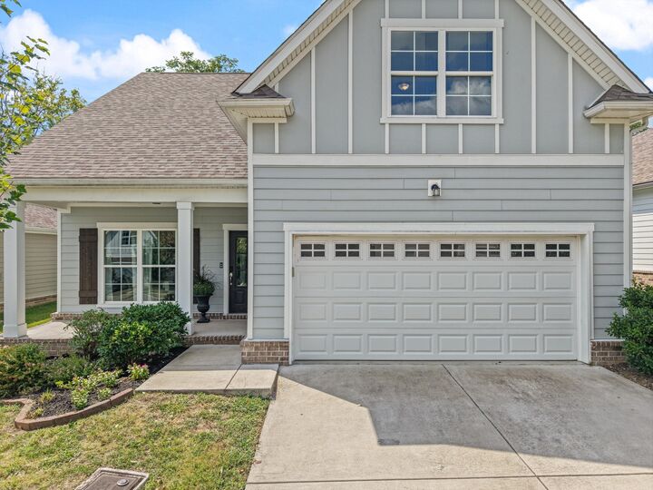 Property Photo: 213 Hermitage Point Dr TN 37076