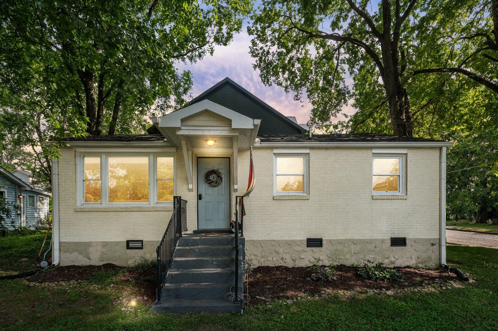 Property Photo: 1210 Chester Ave TN 37206