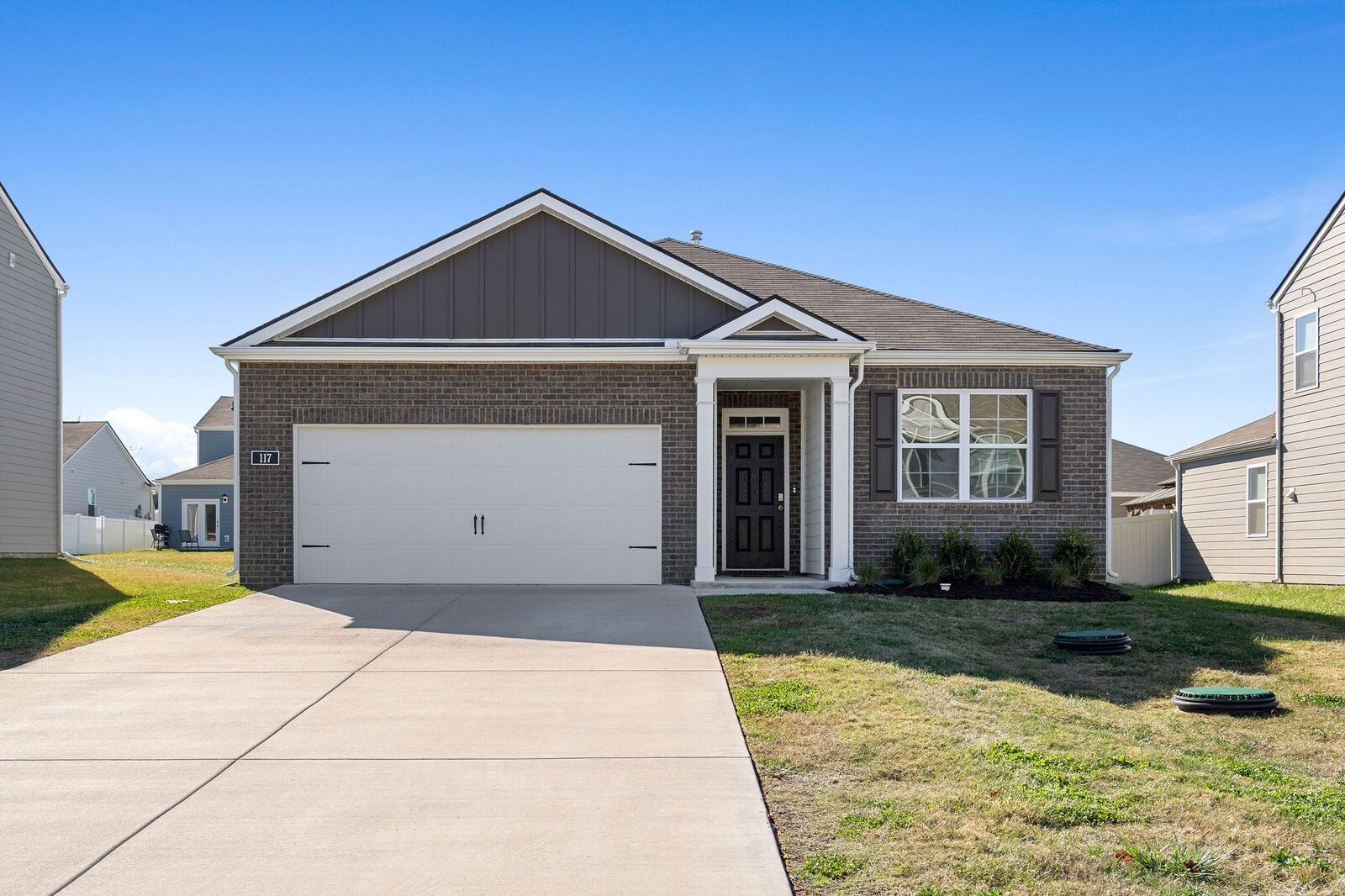 Property Photo:  117 Welara St  TN 37129 