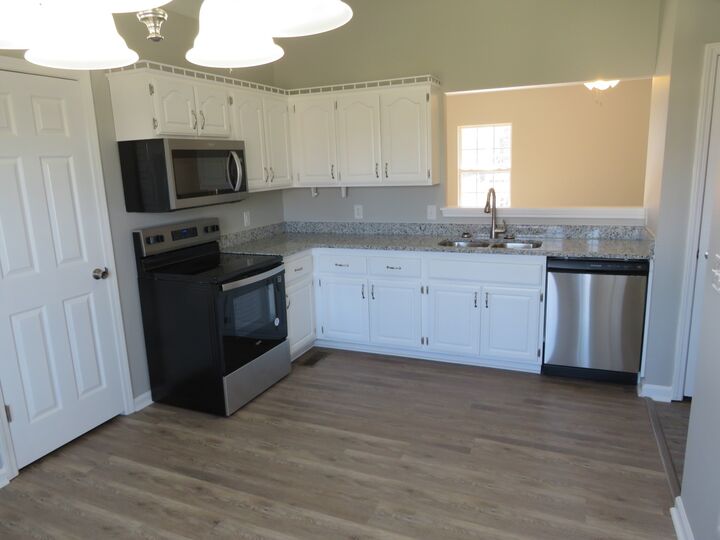 Property Photo:  309 Nikita Dr  TN 37148 