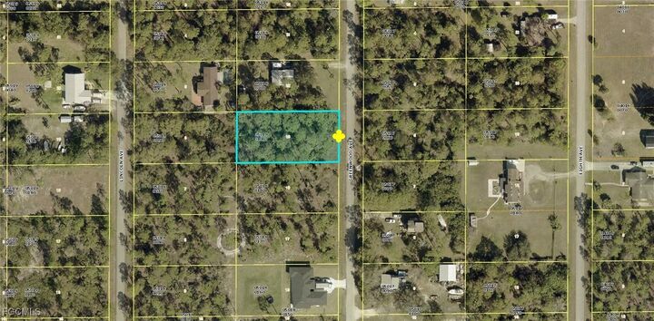 1313 Greenwood Avenue  Lehigh Acres FL 33972 photo