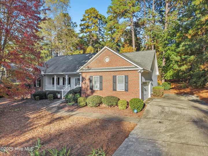 Property Photo: 30 Kingswood Circle NC 28374