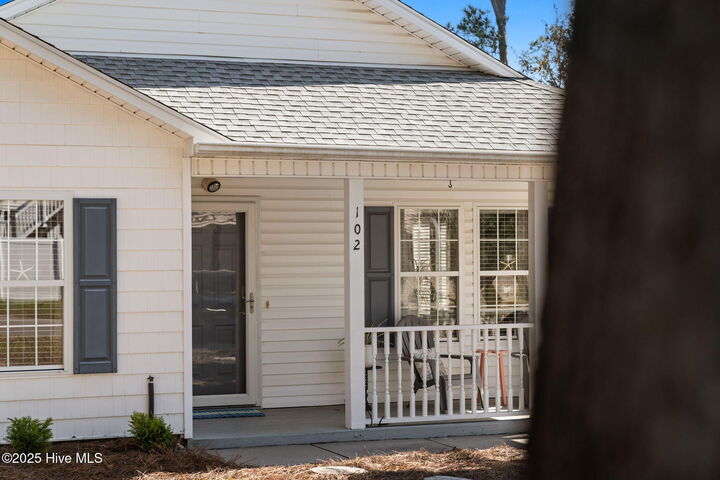 Property Photo:  102 NE 32nd Street  NC 28465 