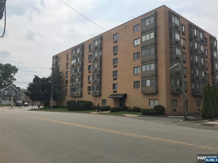 5 Linden Street 3C  Hackensack NJ 07601 photo