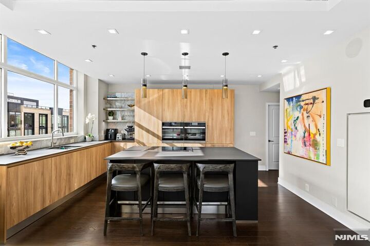 Property Photo:  1100 Maxwell Lane Ph1201  NJ 07030 