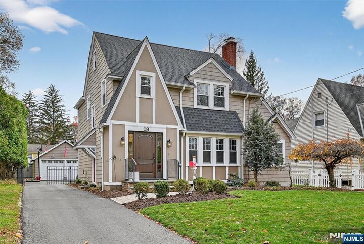 Property Photo:  18 Lincoln Street  NJ 07446 