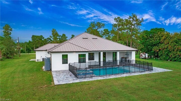 Property Photo: 3660 4th Ave NE FL 34120