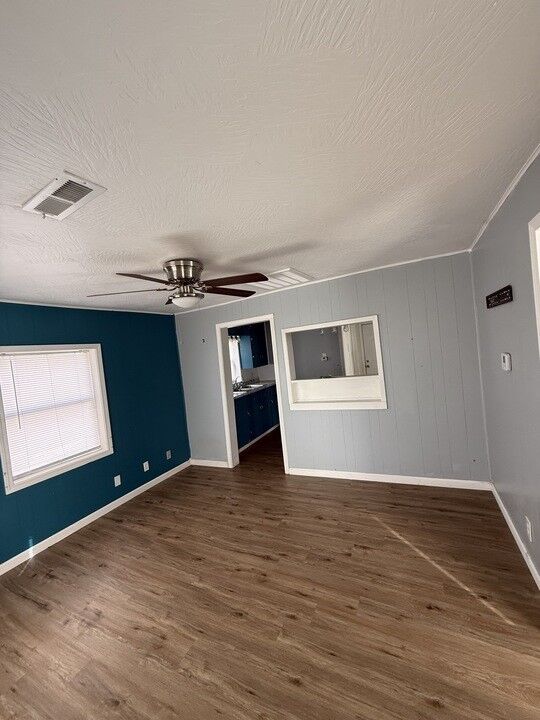 Property Photo:  619 S Ash Street  AR 72601 