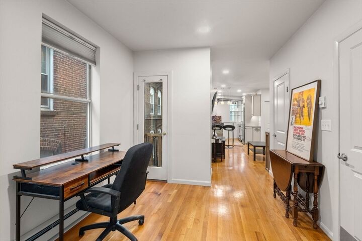 Property Photo: 88 Prince St 4 MA 02113