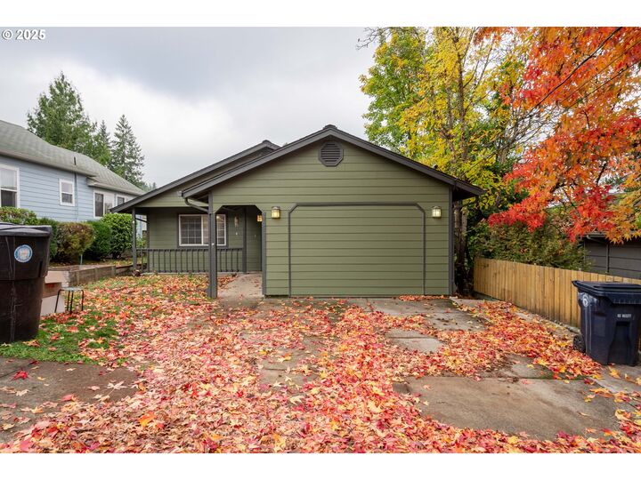 Property Photo:  219 NE 18th Ave  WA 98607 