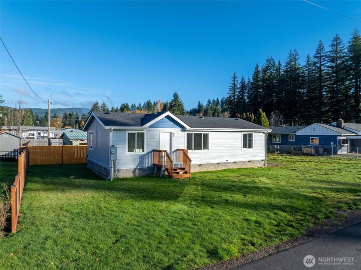 Property Photo: 137 Collar Avenue WA 98356