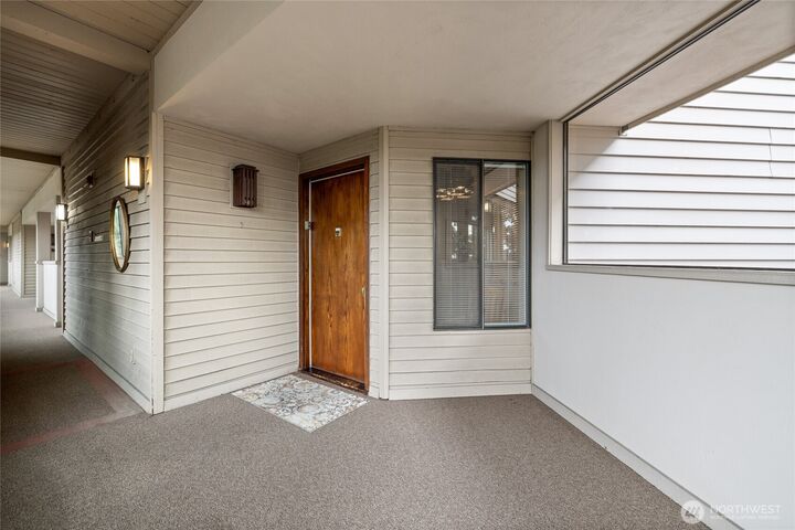 Property Photo:  2413 S Cedar Street 207  WA 98405 