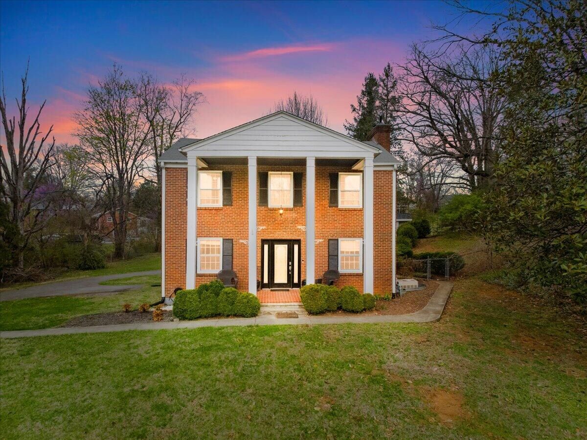 Property Photo:  3581 Grandin Rd SW  VA 24018 