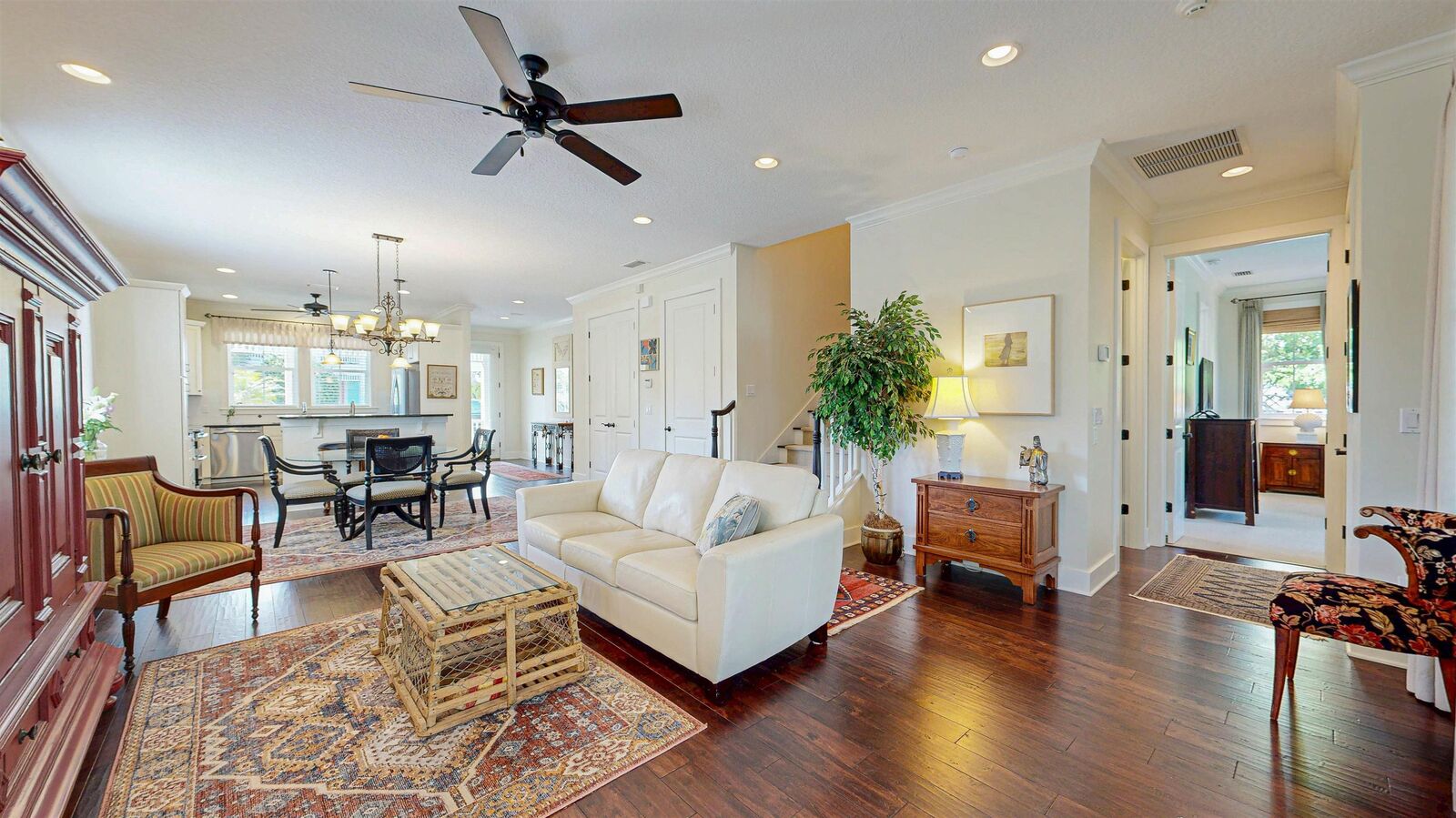 Property Photo:  200 12th St  FL 32080 