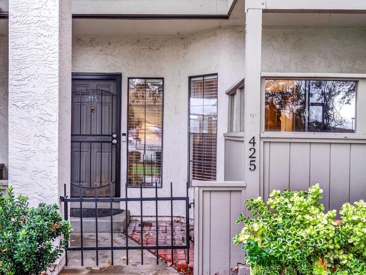 Property Photo: 425 Kenbrook Circle CA 95111