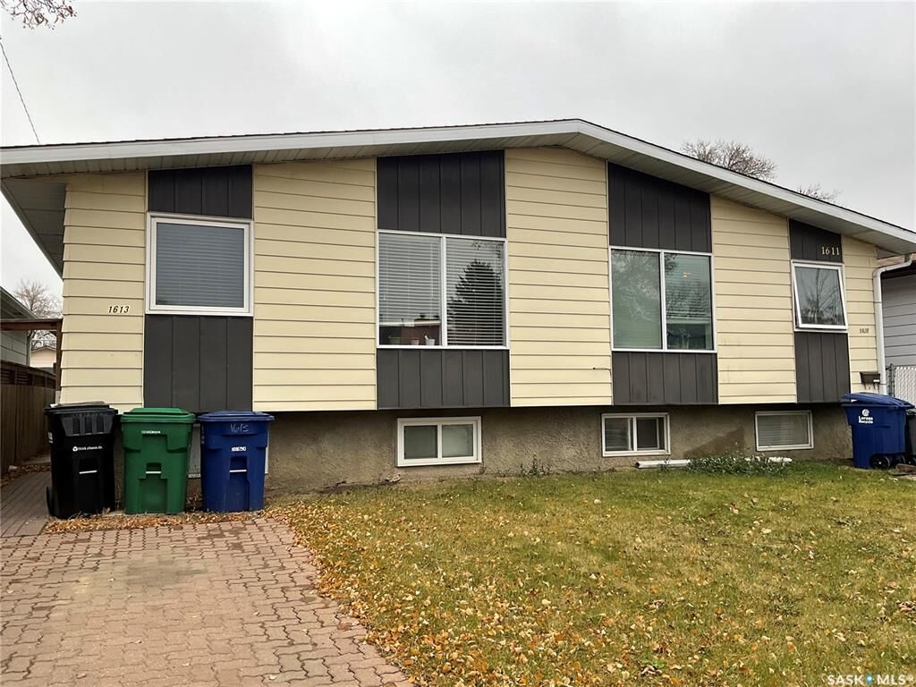 Property Photo:  1611/1613 Laura Avenue  SK S7N 2T2 