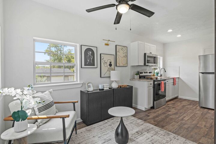 Property Photo:  900 Taylor Street A&Ampb  FL 32310 