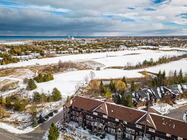 Photo de la propriété:  6 Joseph Trail 201  ON L9Y 0J2 