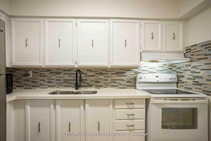 Property Photo:  1338 York Mills Road 1609  ON M3A 3M3 