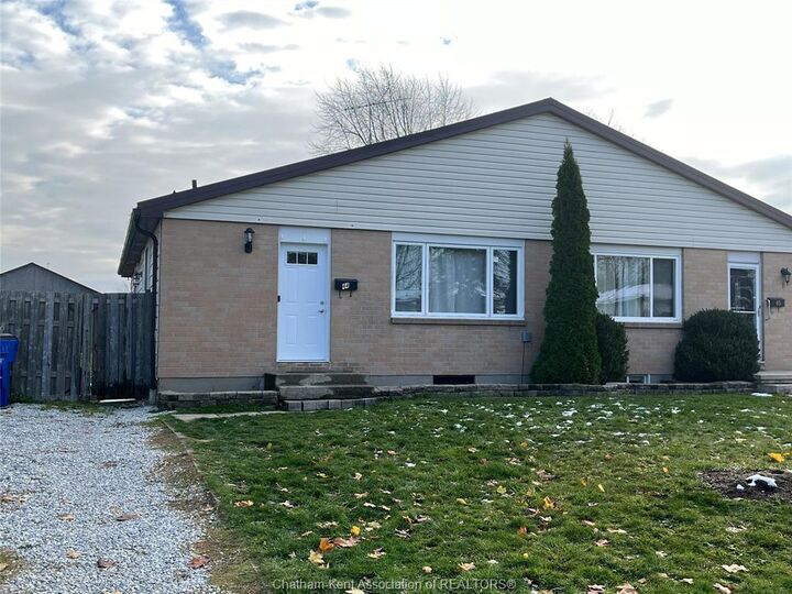 44 Larkwood Street  Wallaceburg ON N8A 4T5 photo