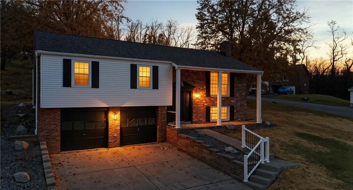 Property Photo:  185 Grouse Dr  PA 15037 