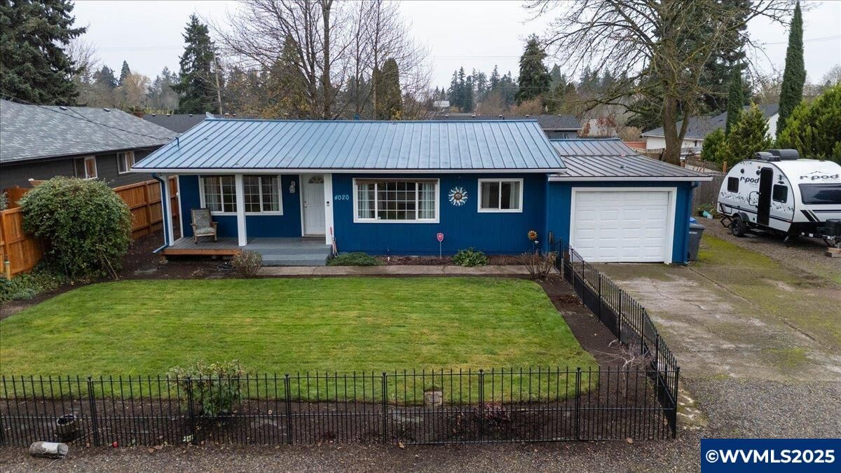 Property Photo: 4020 Gary St NE OR 97303