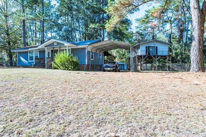 Property Photo:  2430 Beachview Dr  GA 31705 