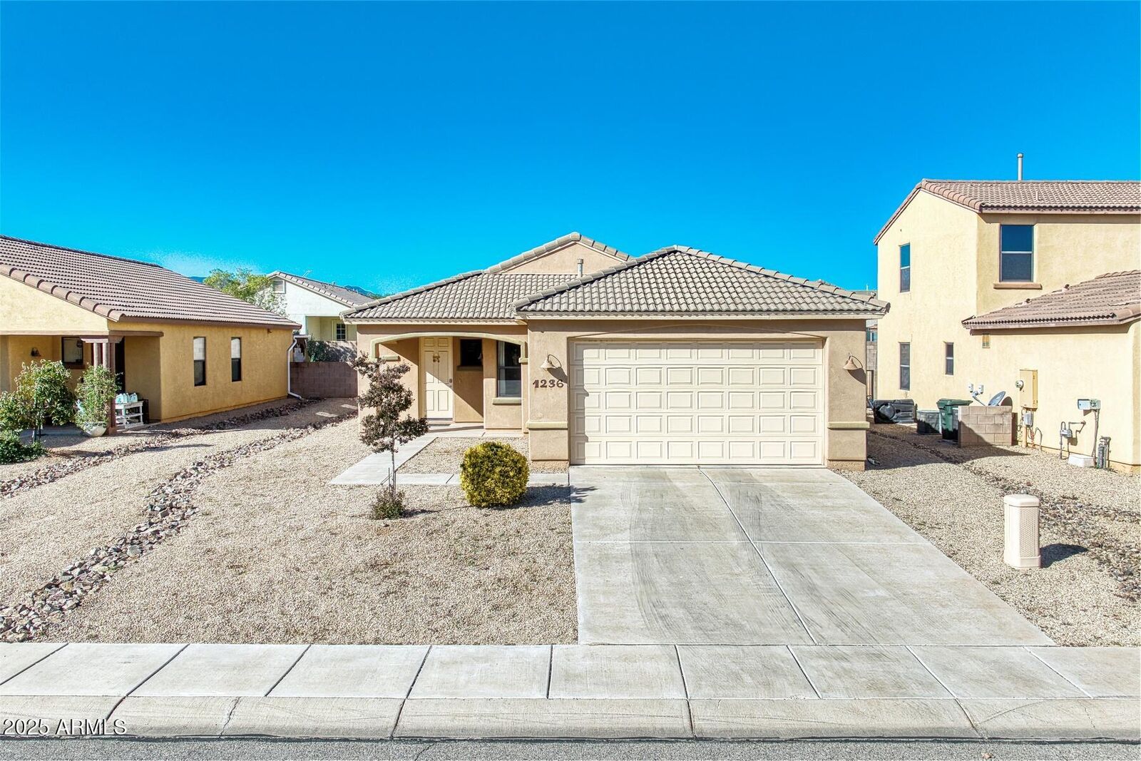 Property Photo:  1236 Matsumoto Street  AZ 85635 