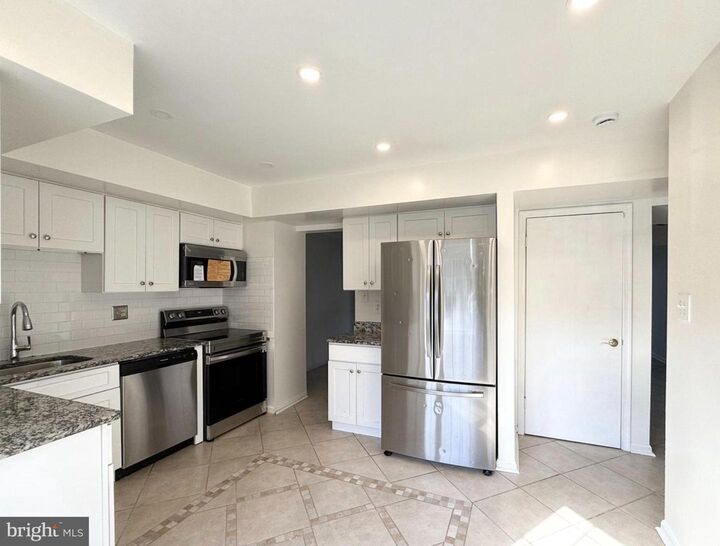 Property Photo:  2856 Bowes Lane  VA 22193 