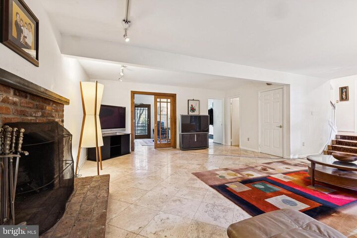 Property Photo: 3406 Lyrac Street VA 22124