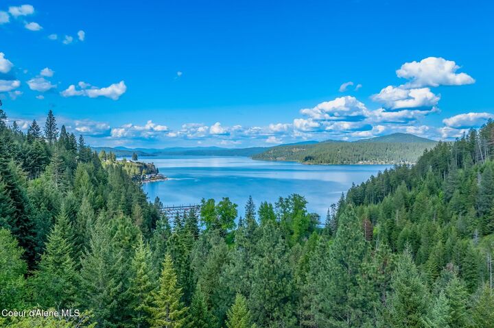 Property Photo: 23160 S Madrona Loop Cave Bay ID 83876