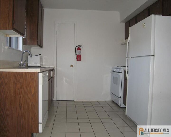 Property Photo:  504 N Oaks Boulevard  NJ 08902 