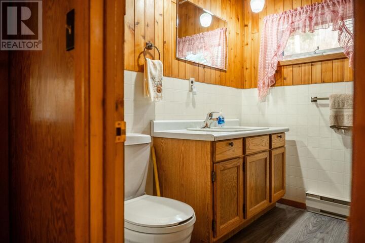 Property Photo: 21 Tinker'S Rd ON P0X 1K0