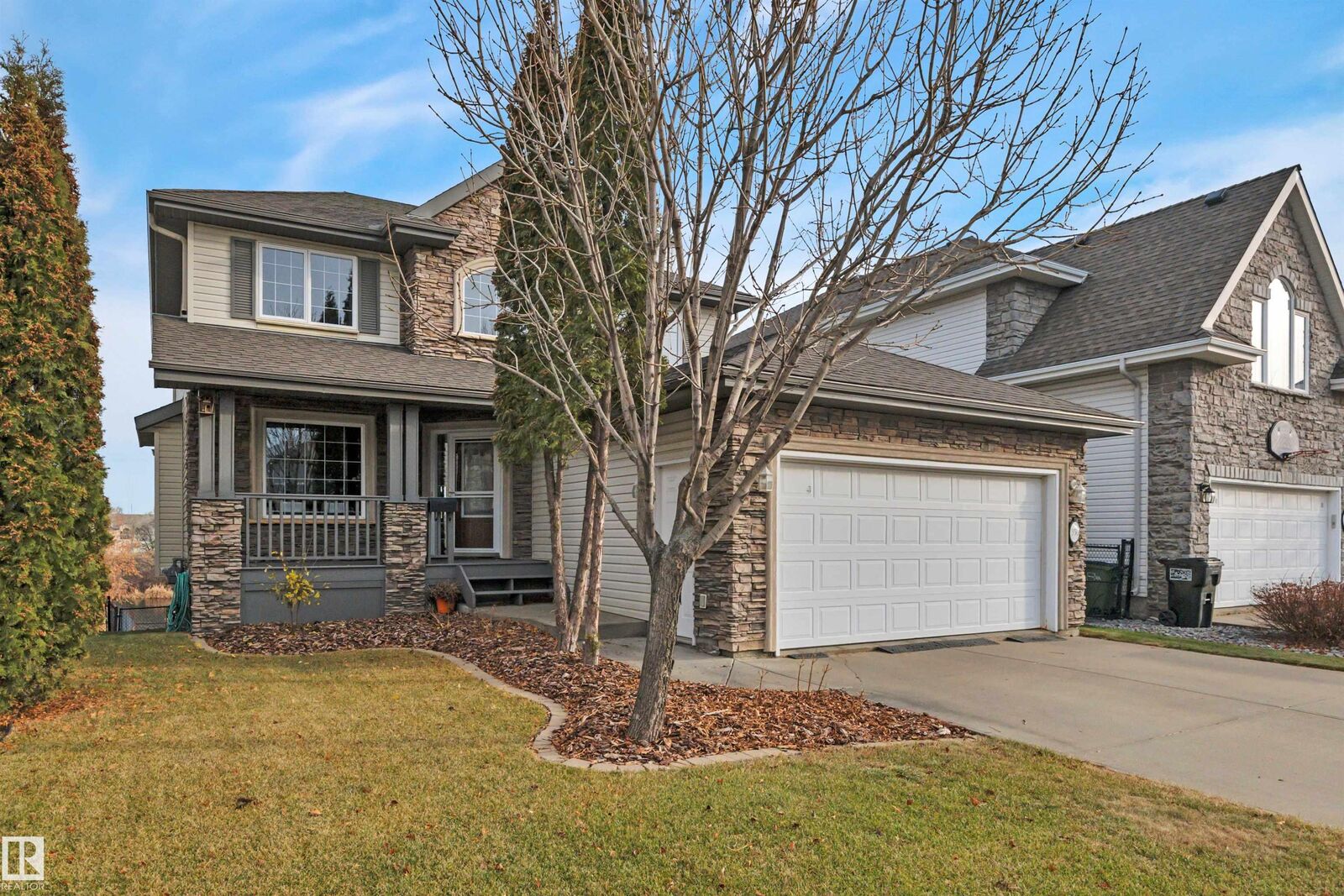 Property Photo:  350 Galbraith Close NW  AB T5T 6K2 